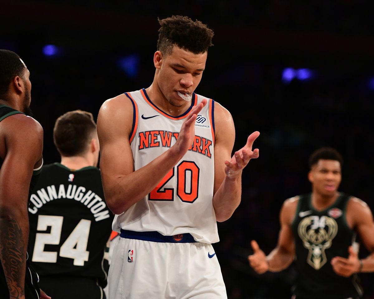 HLV New York Knicks cầu cứu LeBron James đến thông não cho tân binh